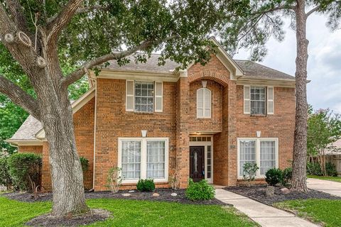 Single Family Residence in Katy TX 23203 Winding Knoll Drive.jpg