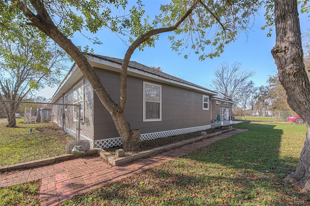 2415 W Cedar Bayou Lynchburg Road R