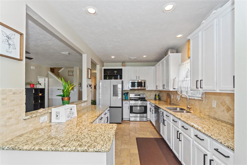 1403 Doral Court, Baytown, Texas image 27