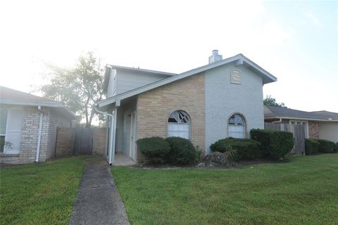 Photo of 6573 Briar Bayou Drive, Houston, TX 77072 (MLS # 88632517)