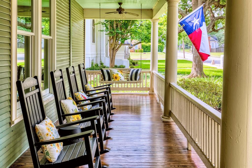 402 Ross Street, Brenham, Texas image 2