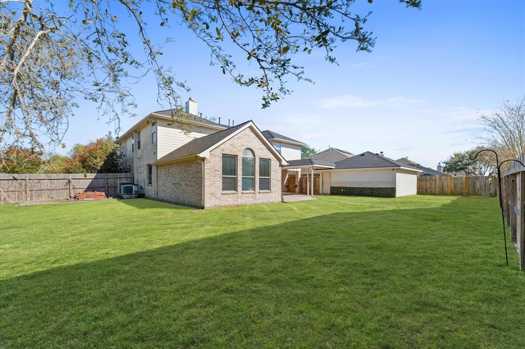 4204 Oriole Trails Drive, Dickinson, Texas image 33