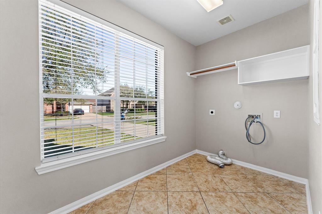 4204 Oriole Trails Drive, Dickinson, Texas image 21