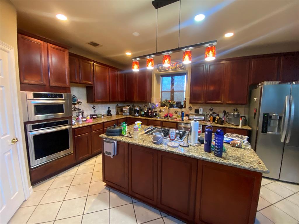 214 Whites Lake Estates Drive, Highlands, Texas image 8