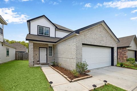Photo of 2442 Tavo Trails Drive, Conroe, TX 77301 (MLS # 930738)