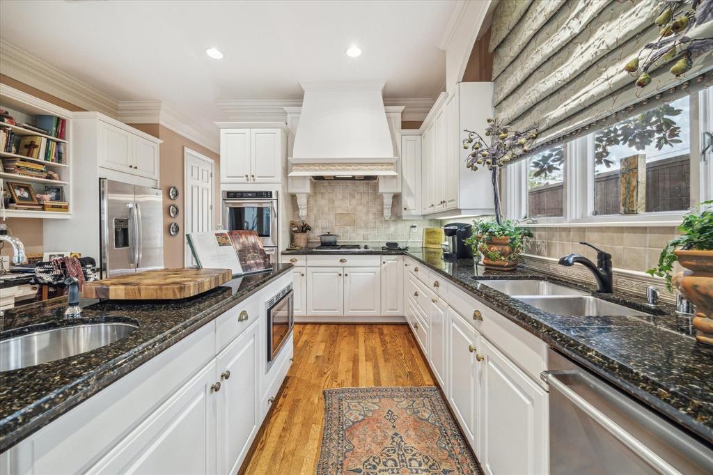 3440 Wickersham Lane, Houston, Texas image 21