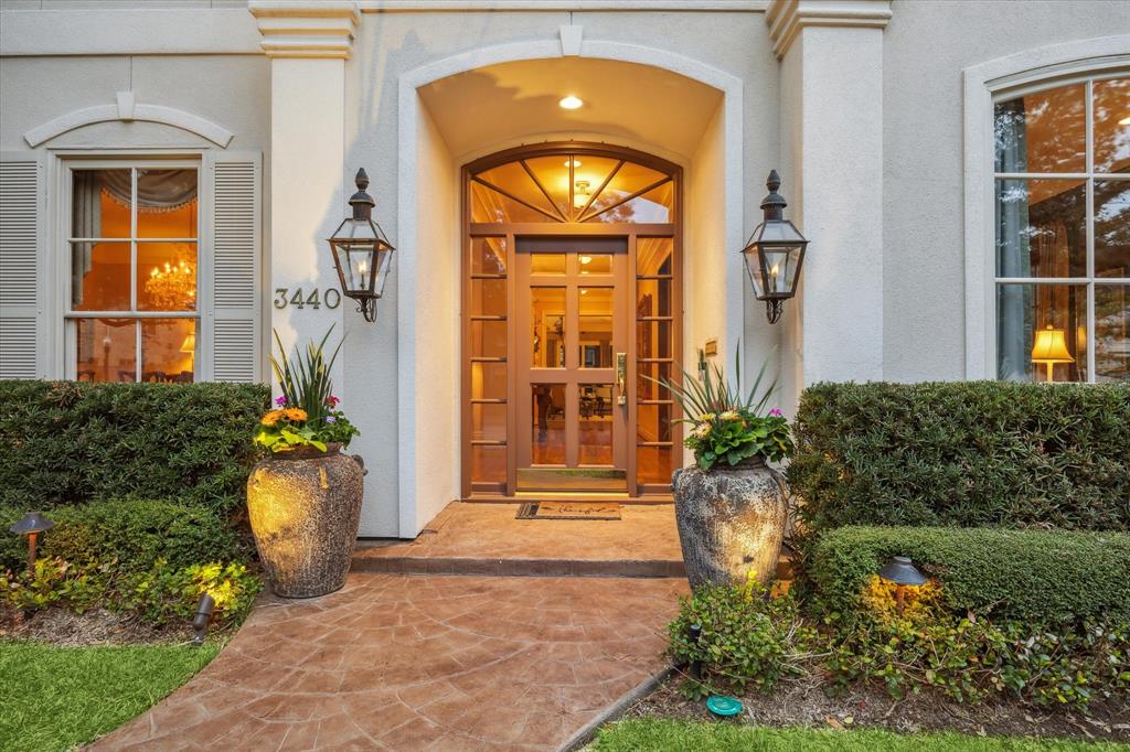 3440 Wickersham Lane, Houston, Texas image 3
