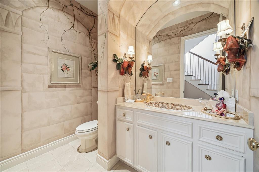3440 Wickersham Lane, Houston, Texas image 24