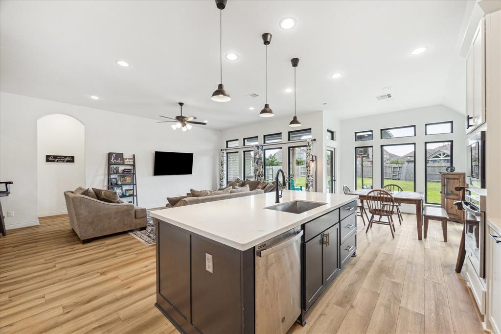 1810 Opal Field Lane, Richmond, Texas image 15