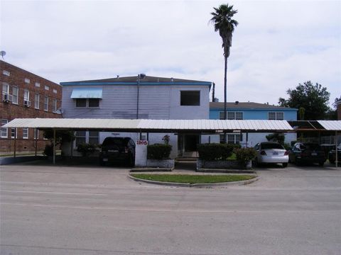 1905 Binz Street 1-10 Houston TX 77004