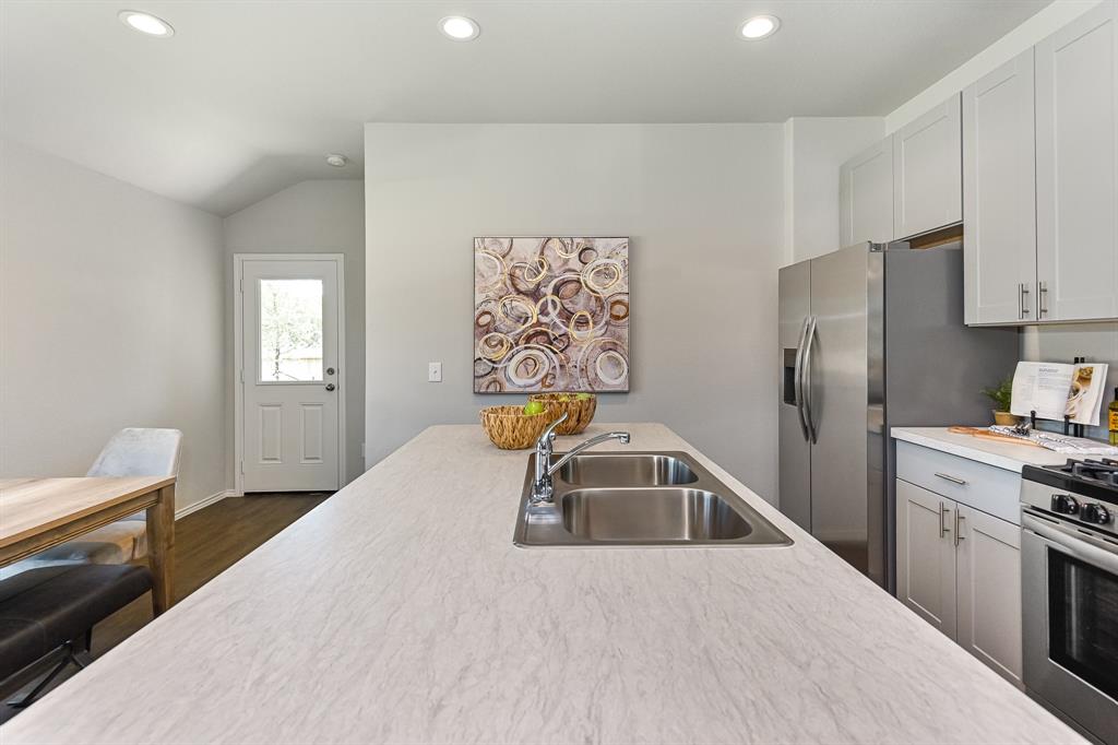 10415 Meadow Saffron Drive, Houston, Texas image 8