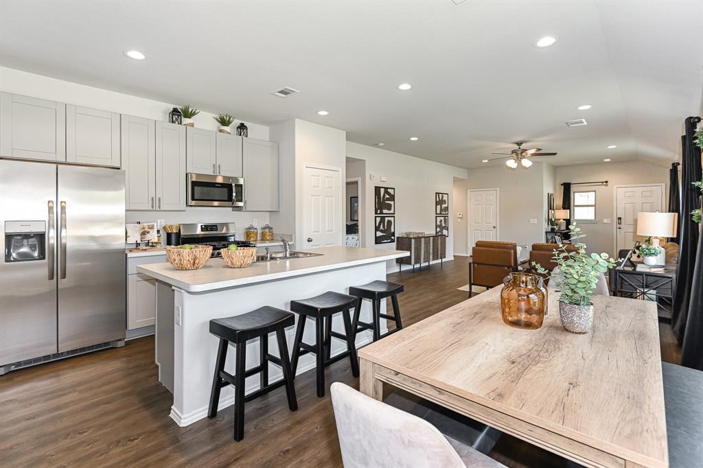 10415 Meadow Saffron Drive, Houston, Texas image 7