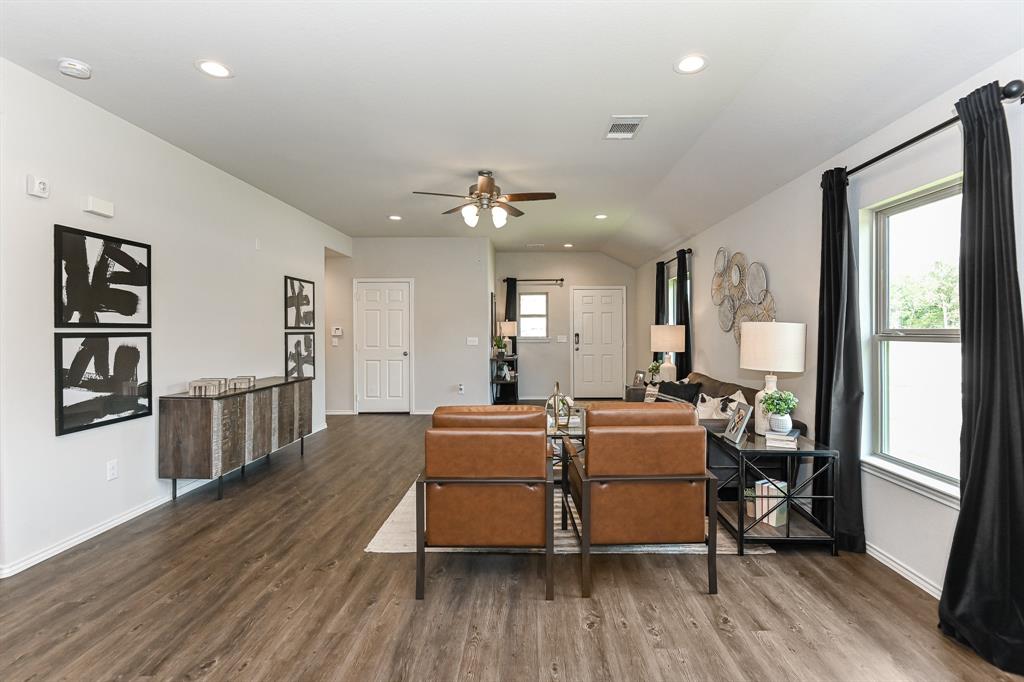 10415 Meadow Saffron Drive, Houston, Texas image 10