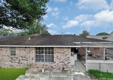 Single Family Residence in Houston TX 7422 Darnell Street 5.jpg