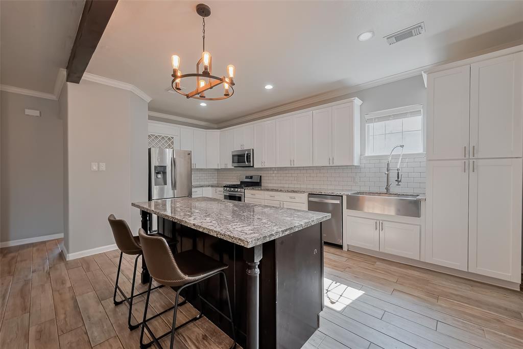 1525 Deats Rd, Dickinson, Texas image 1