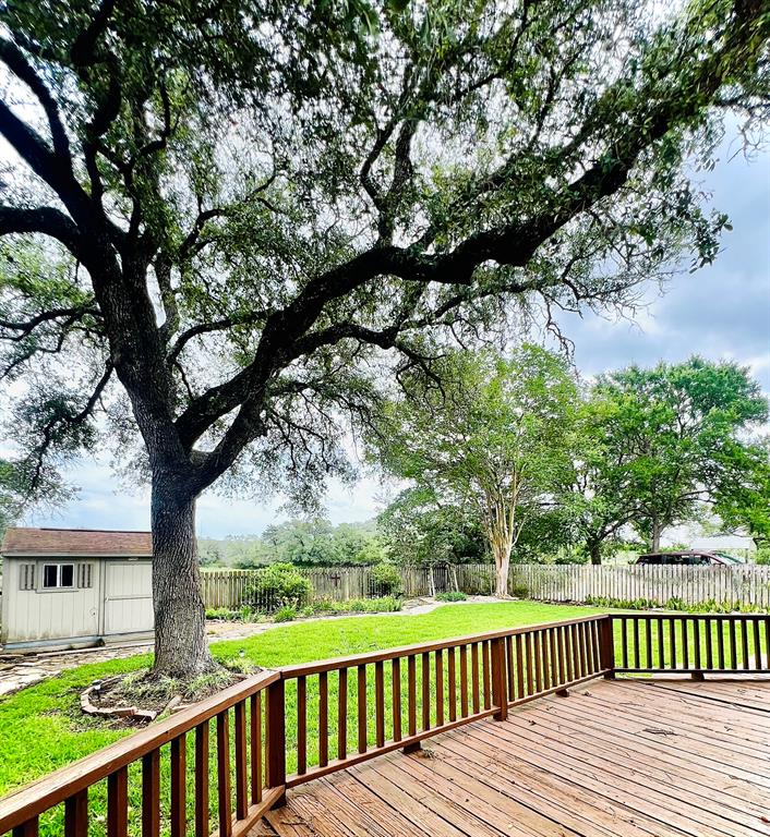 736 Sarah Jo Street, La Grange, Texas image 28