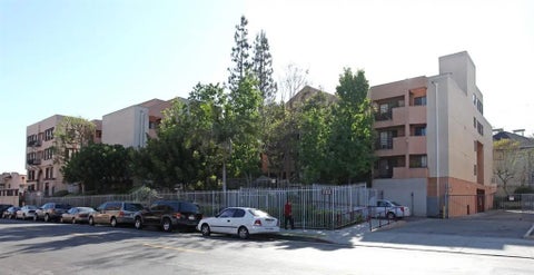 Condo For Rent - 732 S Bonnie Brae St St<br/> Los Angeles, CA 90057
