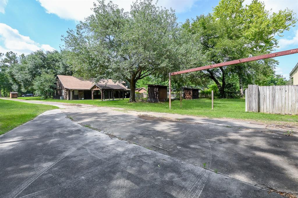 14374 Strausie Lane, Conroe, Texas image 36