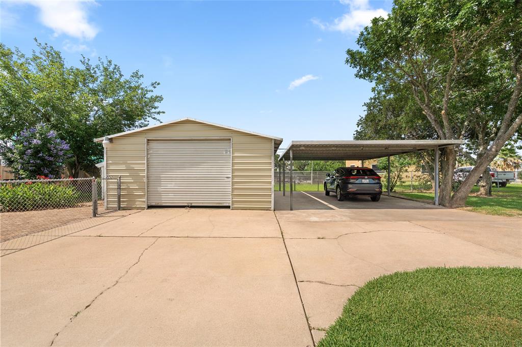 815 5th Street, San Leon, Texas image 38