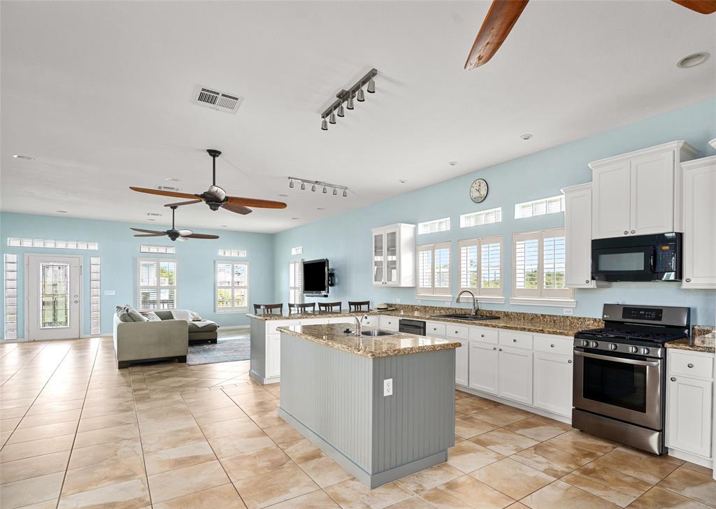 815 5th Street, San Leon, Texas image 10