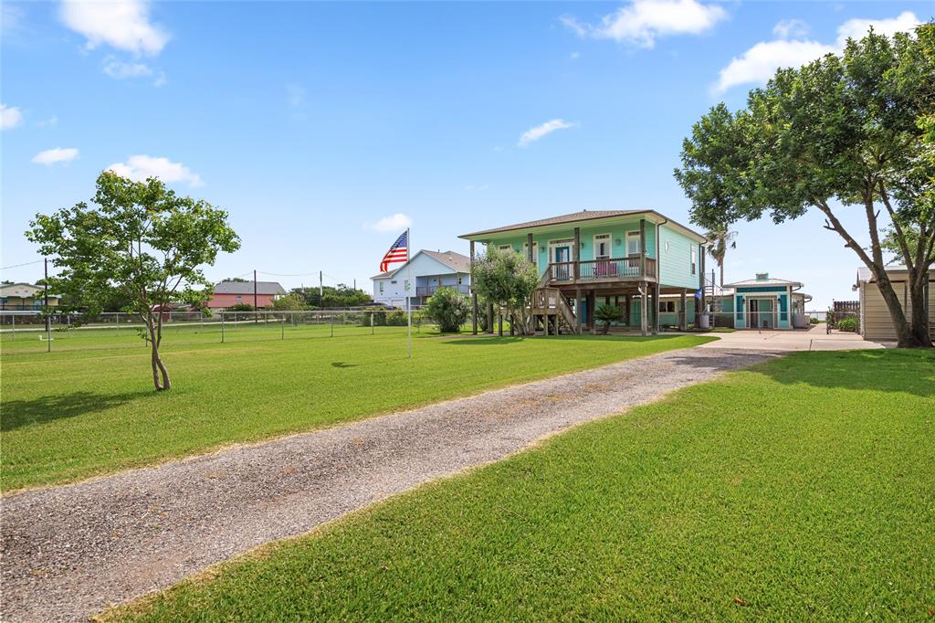815 5th Street, San Leon, Texas image 4