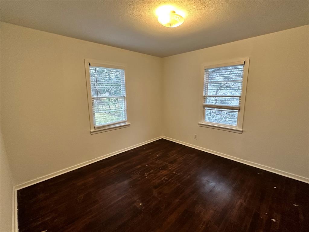 341 W Marion Street, Clute, Texas image 15