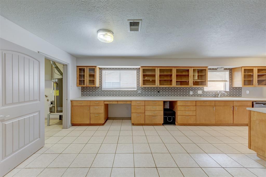 5000 Meadow Lark Street, Dickinson, Texas image 8