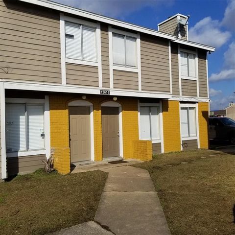 Photo of 12607 Ashford Meadow Drive #B, Houston, TX 77082 (MLS # 29954128)