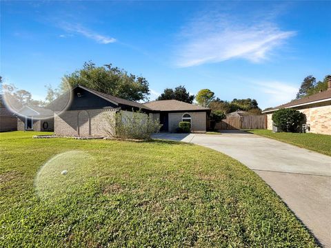 A home in League City