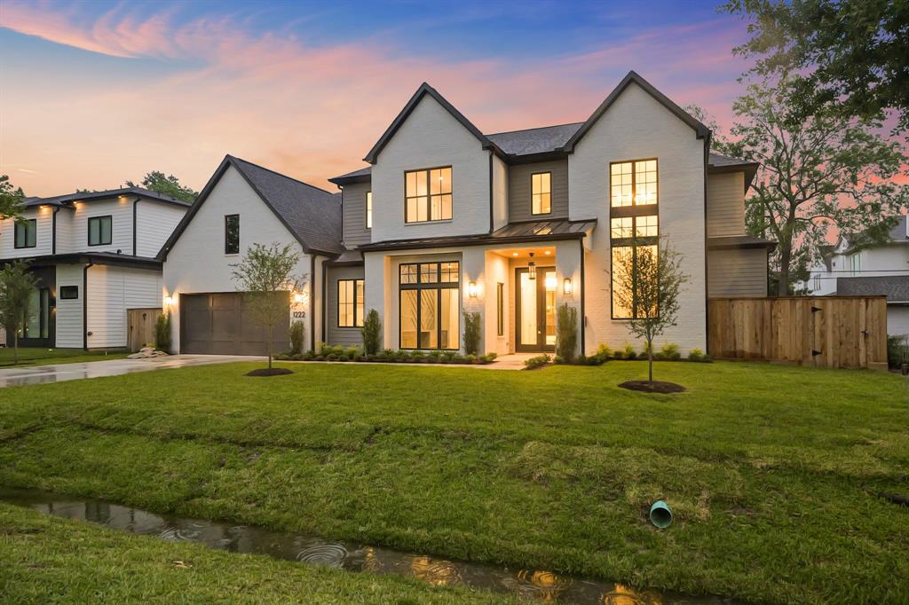 1222 Glourie Drive