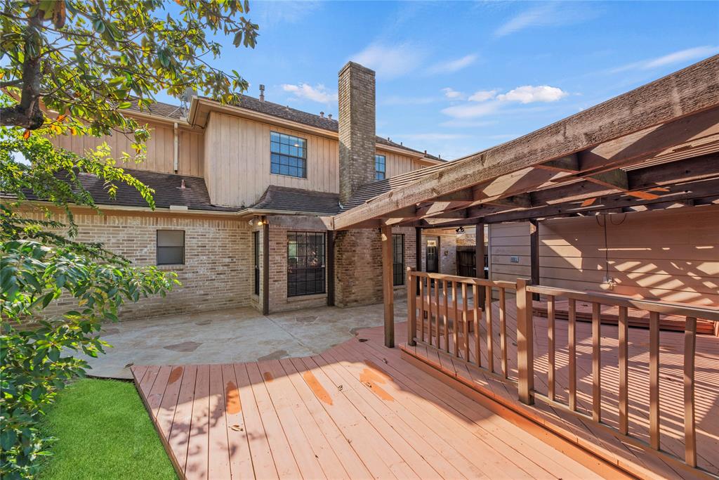 1015 Goldfinch Avenue, Sugar Land, Texas image 38