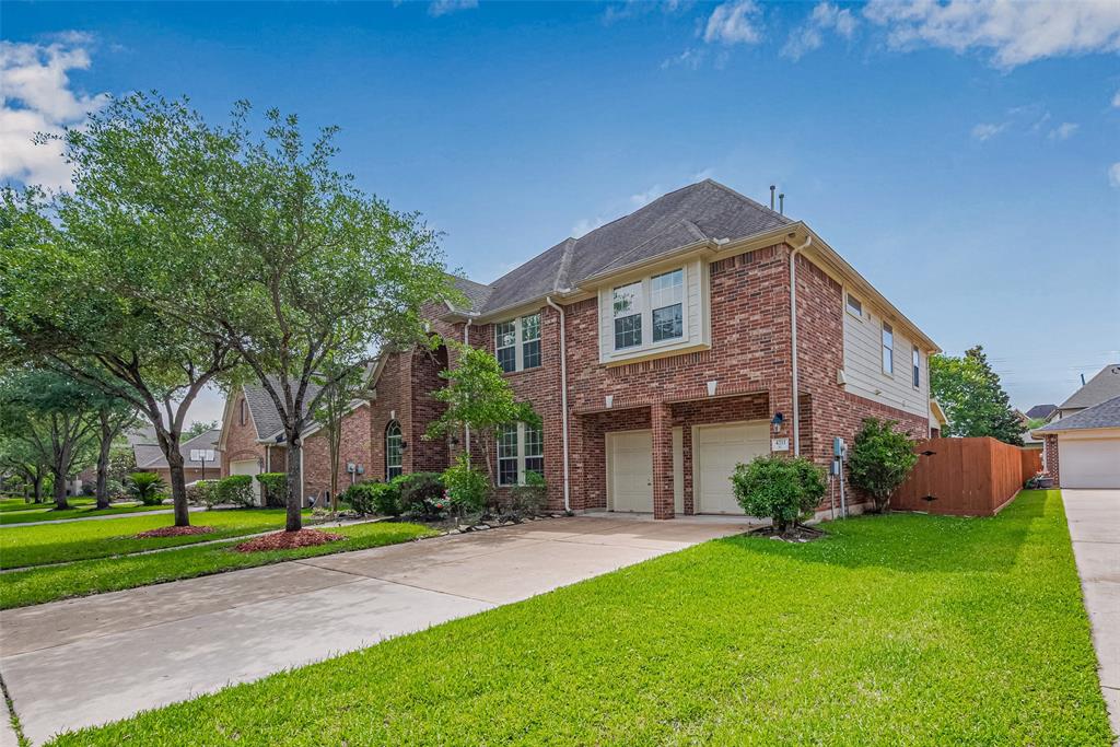 4211 Turtle Trails Lane, Sugar Land, Texas image 3