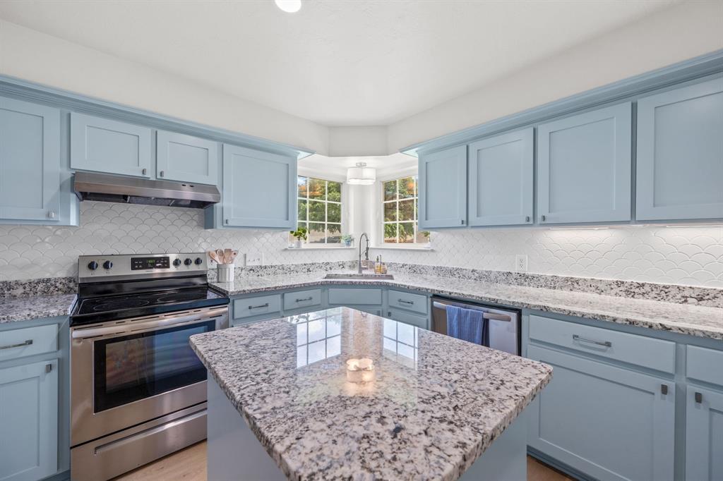 6998 Breezy Point
