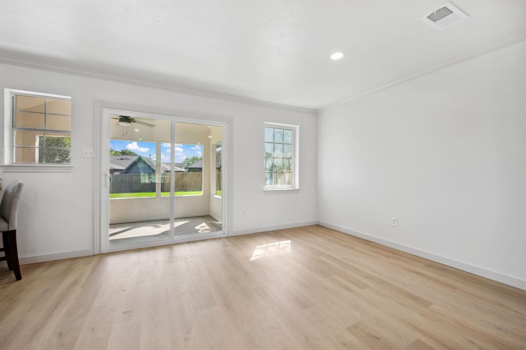6998 Breezy Point