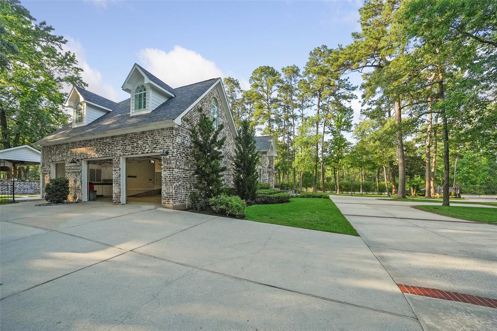 2207 Longmire Road, Conroe, Texas image 8