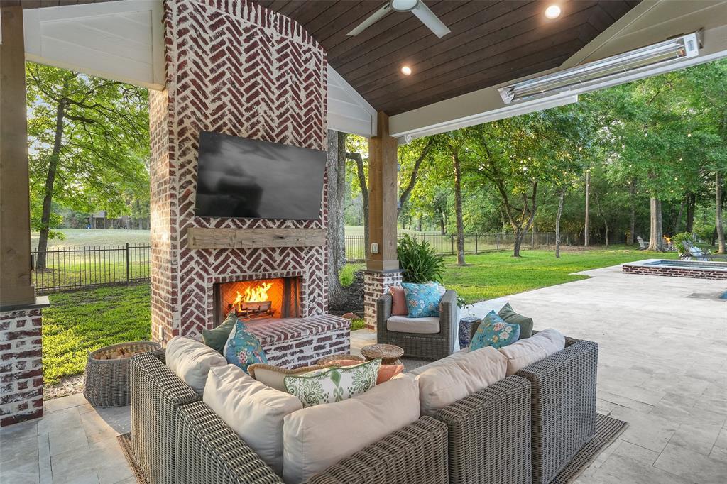2207 Longmire Road, Conroe, Texas image 46