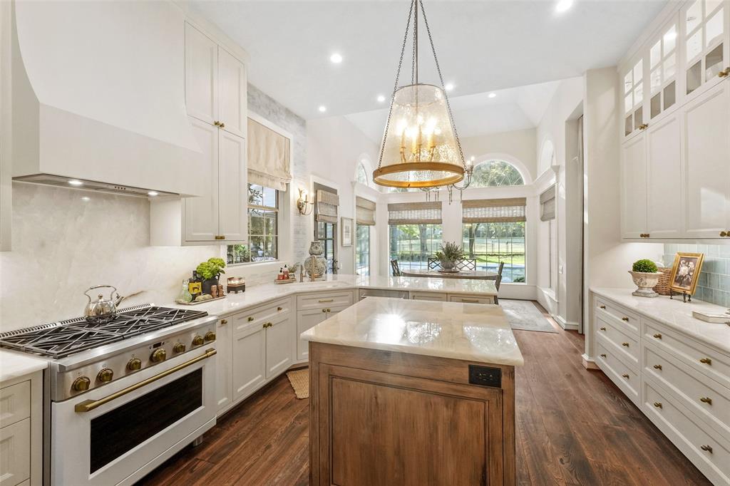 2207 Longmire Road, Conroe, Texas image 19