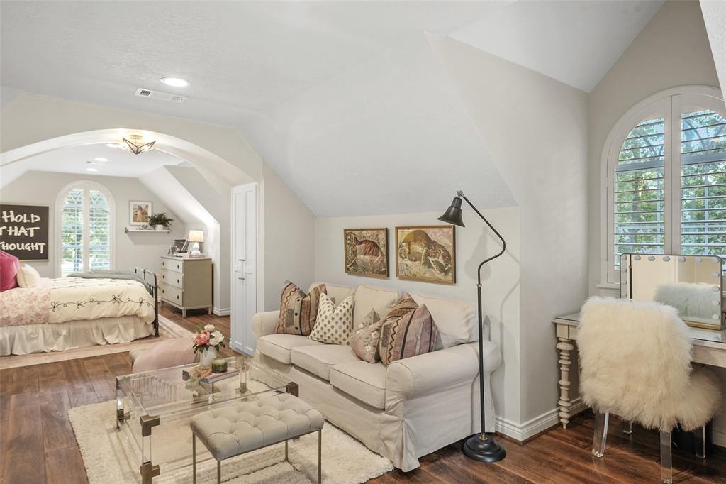 2207 Longmire Road, Conroe, Texas image 37