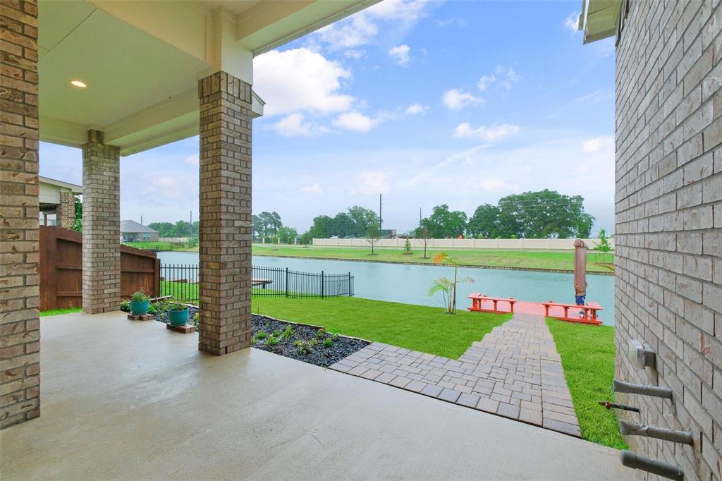 3514 Lake Lugano Circle, Katy, Texas image 3