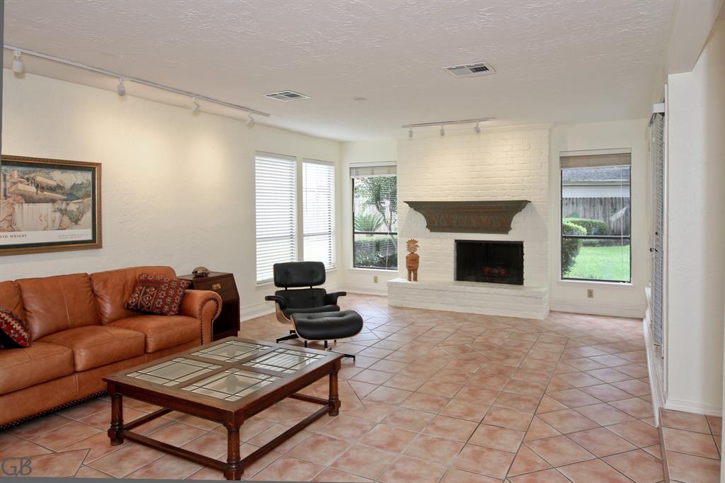 2714 Sugarwood Drive