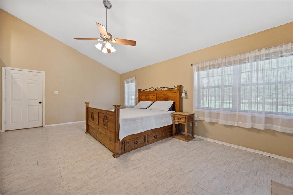 208 County Road 2235, Cleveland, Texas image 16