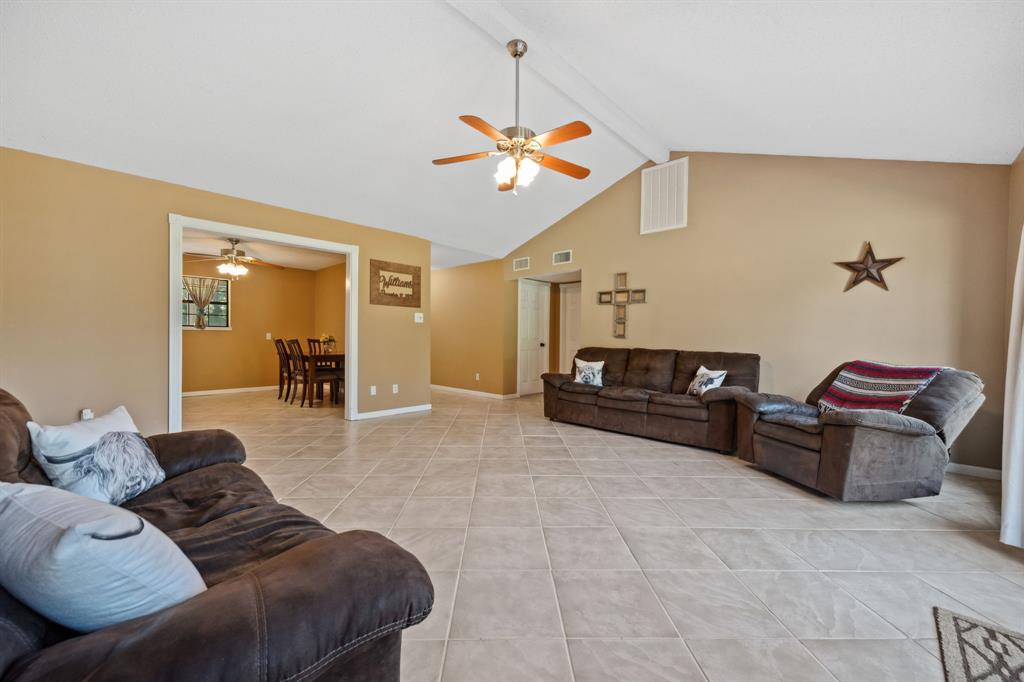 208 County Road 2235, Cleveland, Texas image 8