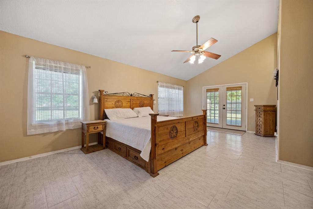 208 County Road 2235, Cleveland, Texas image 15