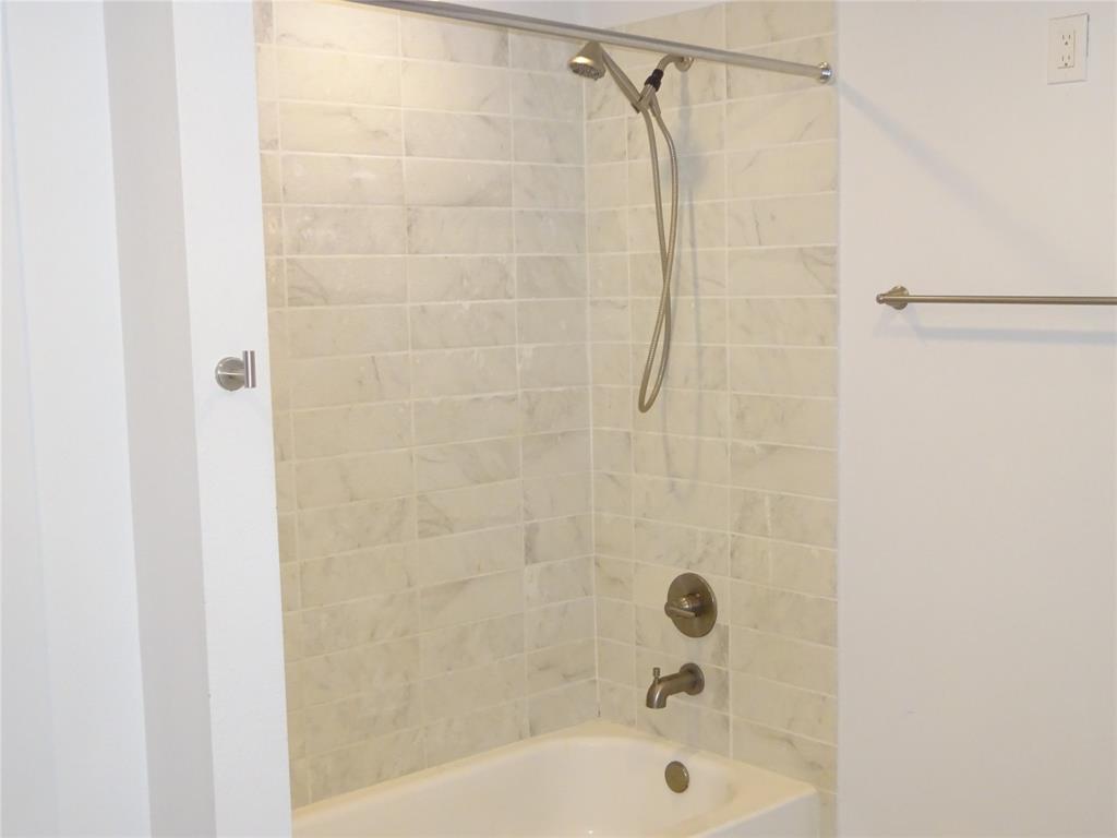 2401 Crawford St #105, Houston, Texas image 4
