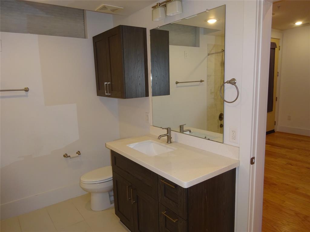 2401 Crawford St #105, Houston, Texas image 5