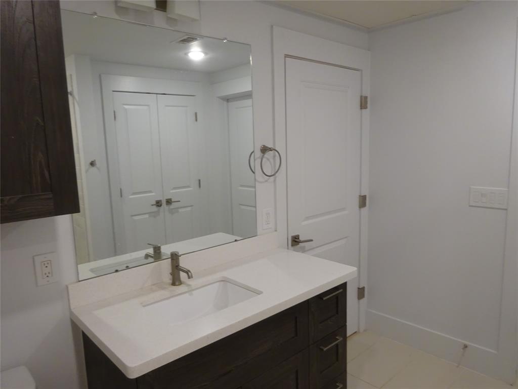 2401 Crawford St #105, Houston, Texas image 6