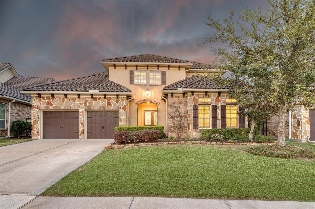 107 Lake View Loop