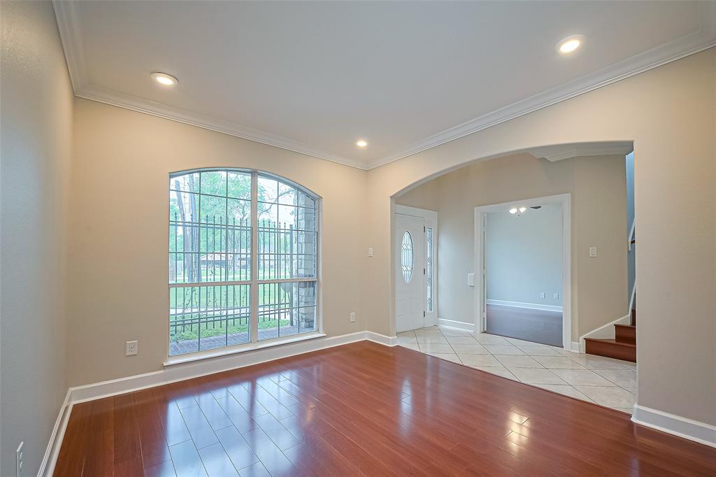 2409 Spears Drive, Humble, Texas image 8