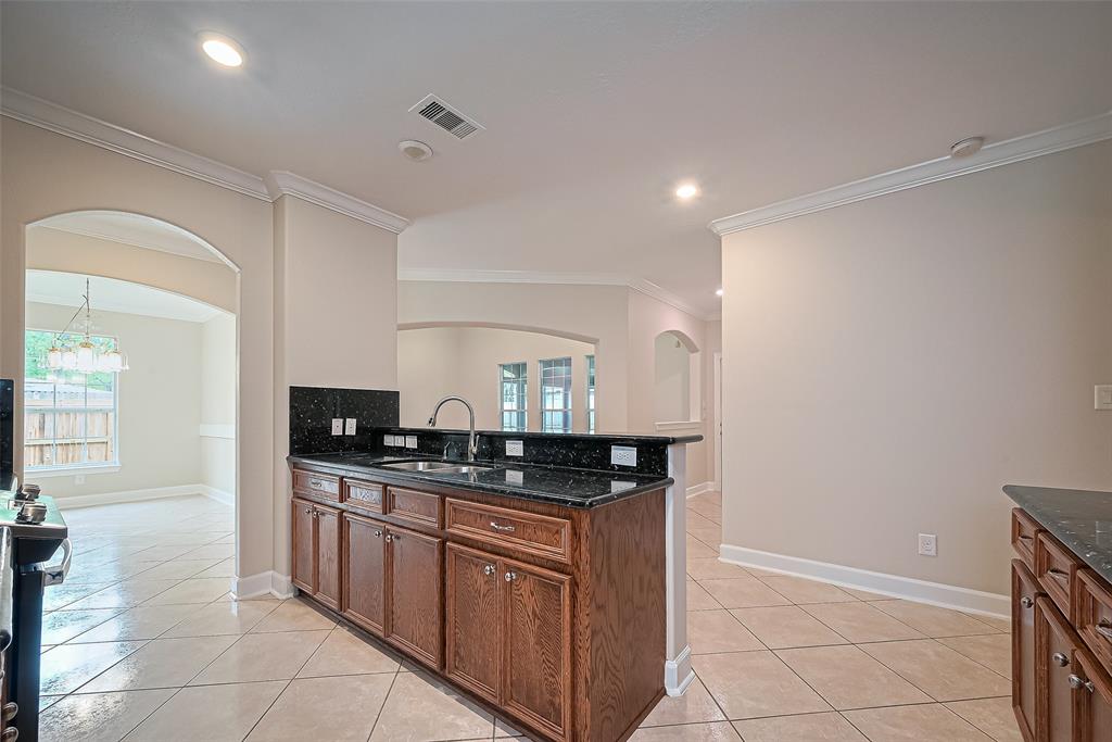 2409 Spears Drive, Humble, Texas image 12