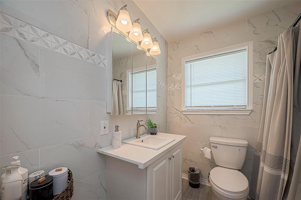 1803 Bayou Homes Drive, Galveston, Texas image 27